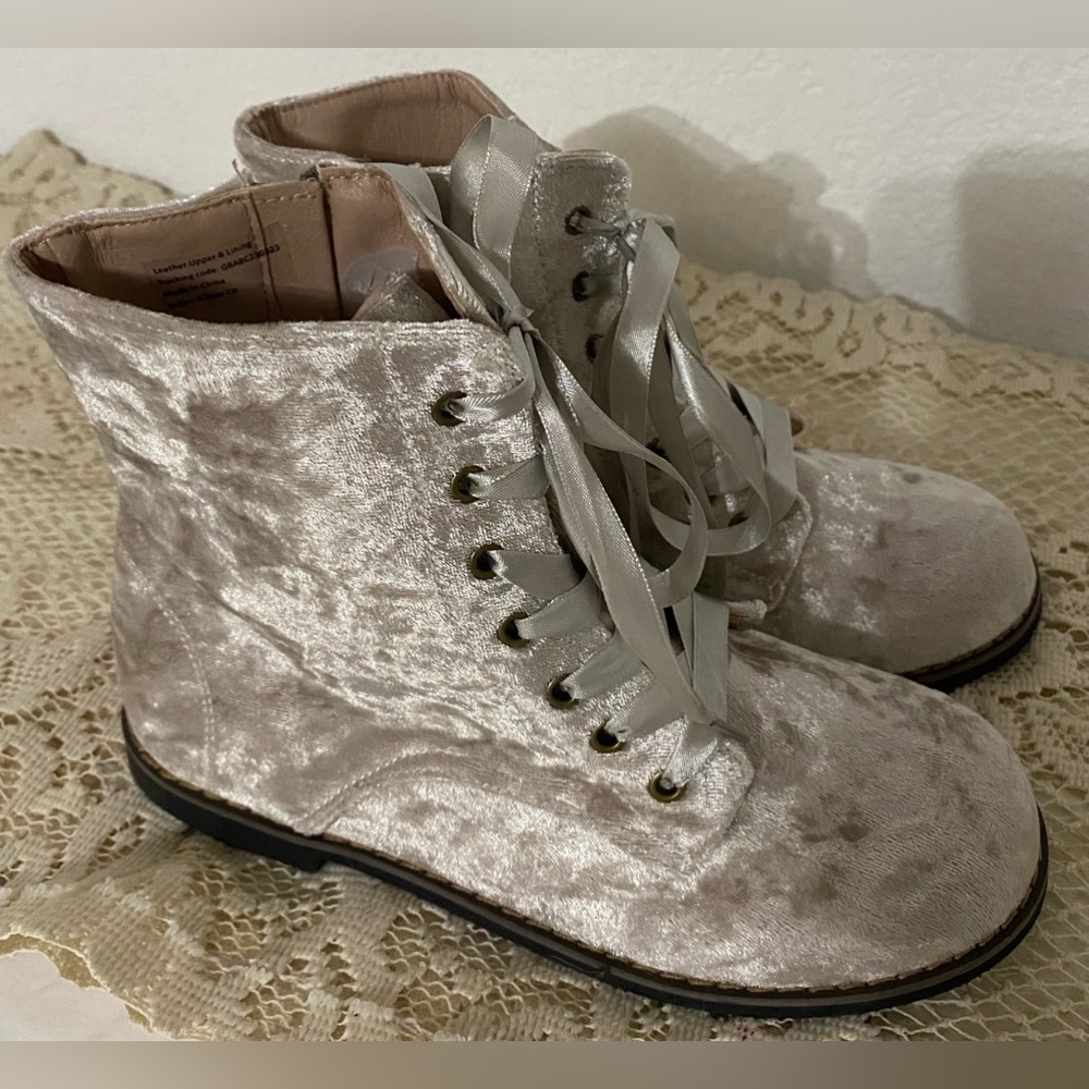 A Bear Co Crushed Velvet Combat Boots Size 3